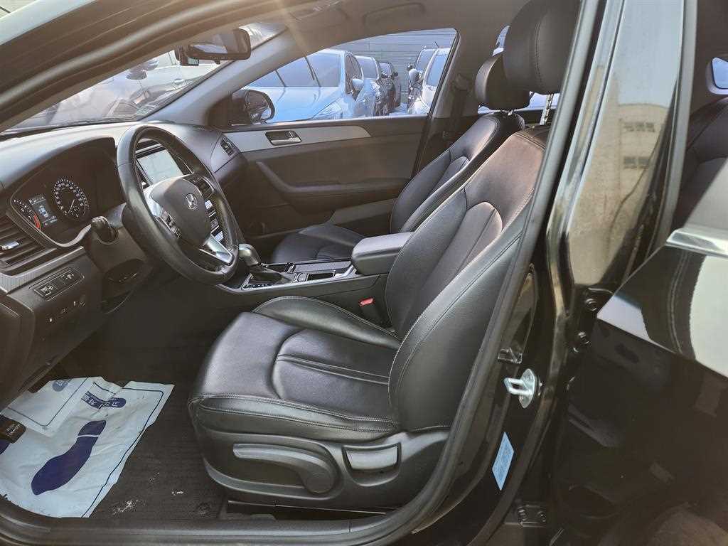 HYUNDAI Sonata - Vista 8