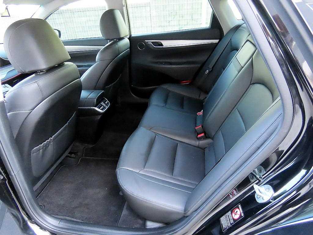 HYUNDAI Grandeur - Vista 6