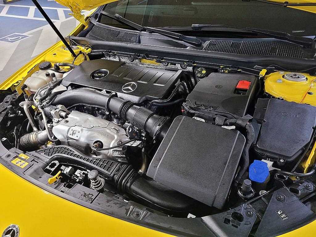 Mercedes Benz CLA Class 2021 Amarillo - Importación desde Corea - HF Imports Iquique - Foto 19