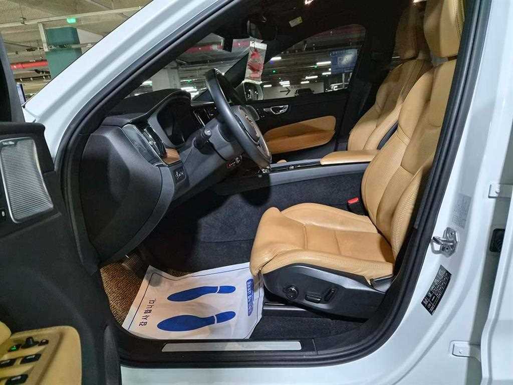 Volvo XC60 - Vista 6