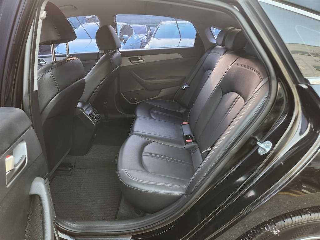 HYUNDAI Sonata - Vista 9