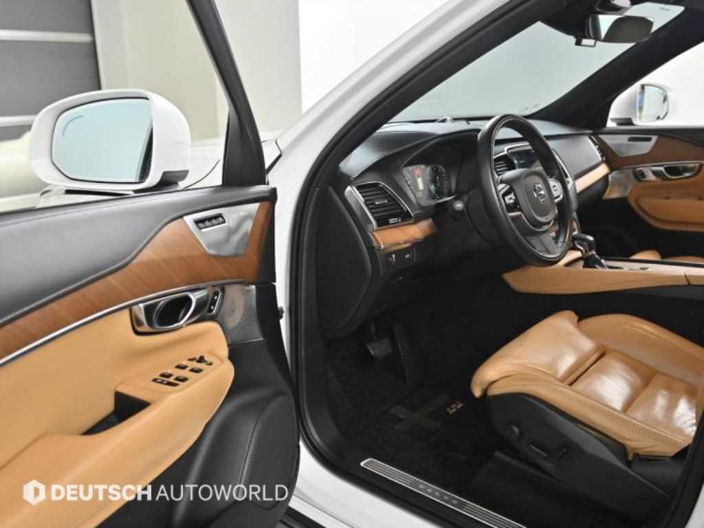 Volvo XC90 - Vista 11