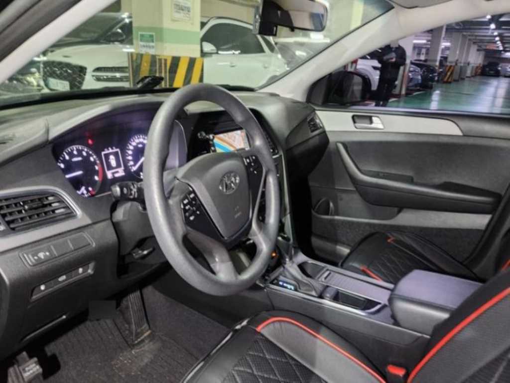 HYUNDAI Sonata - Vista 9