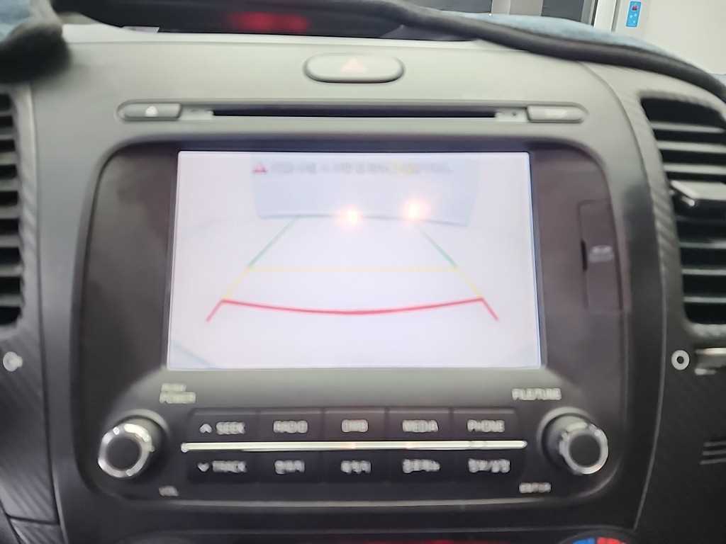 KIA K3 2015 Blanco - Importación desde Corea - HF Imports Iquique - Foto 15