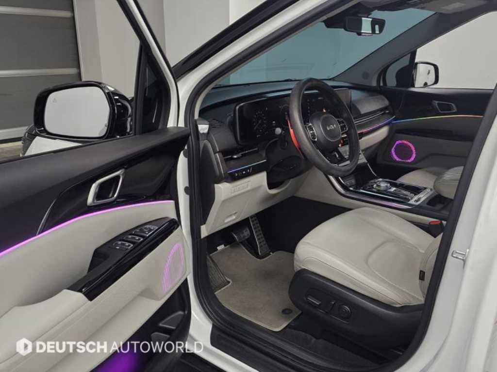 KIA Carnival - Vista 11