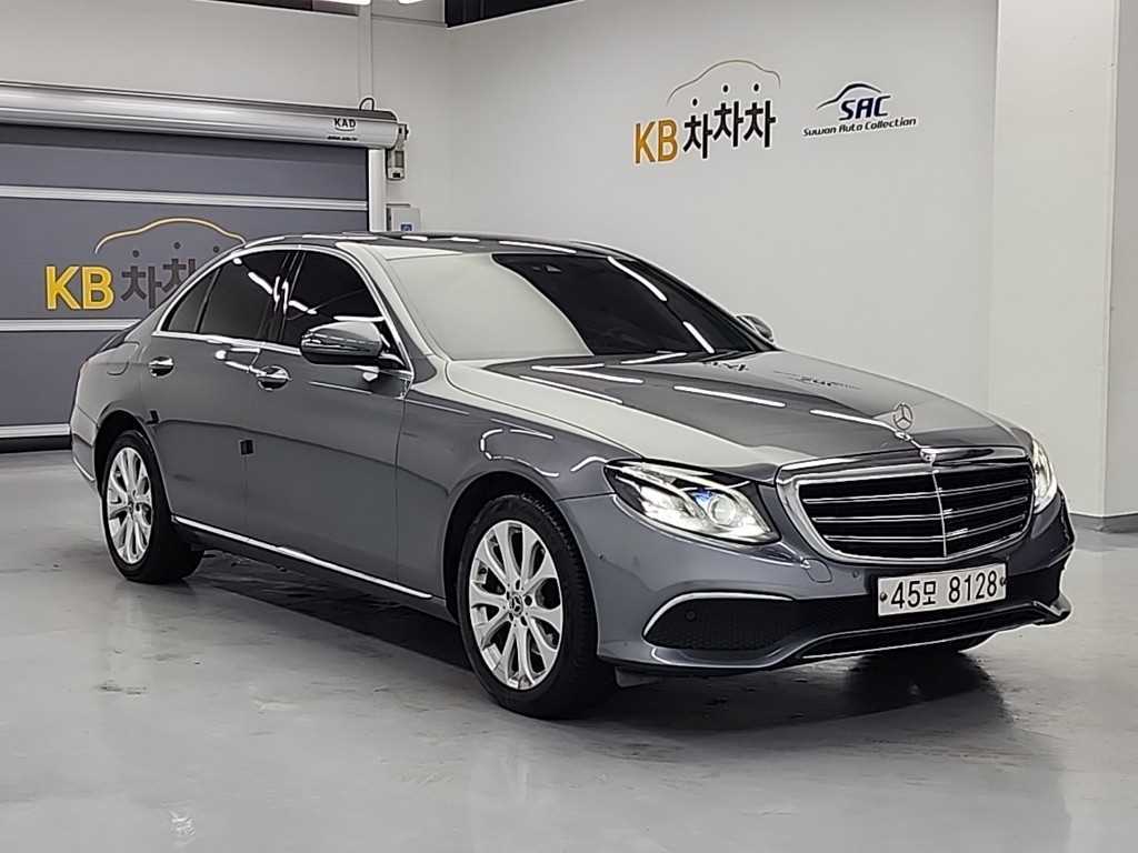 Mercedes Benz E class - Vista 3