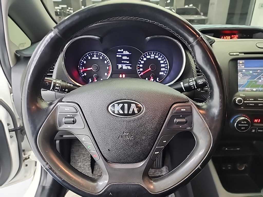 KIA K3 - Vista 9