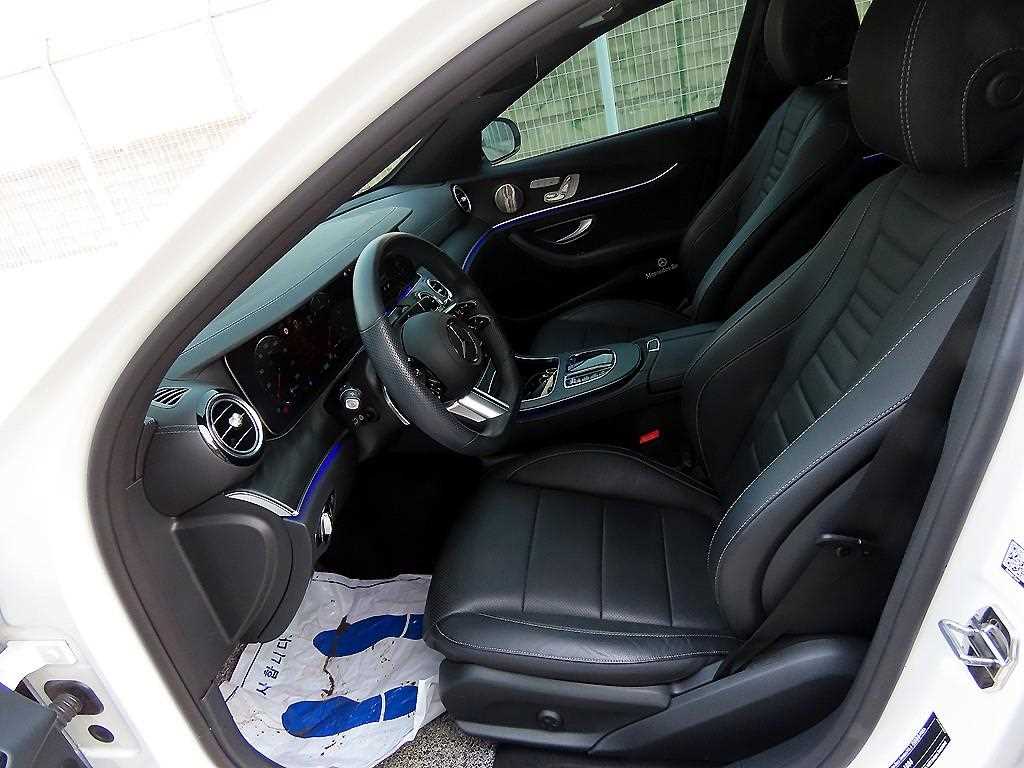 Mercedes Benz E class - Vista 5