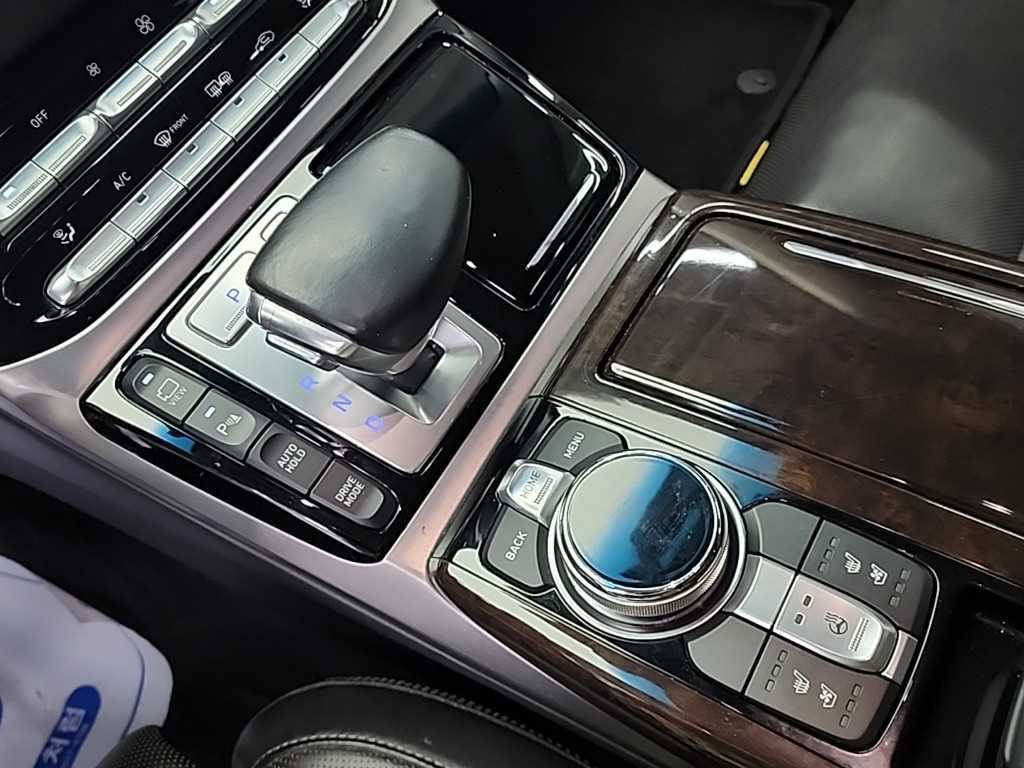 Genesis EQ900 - Vista 8