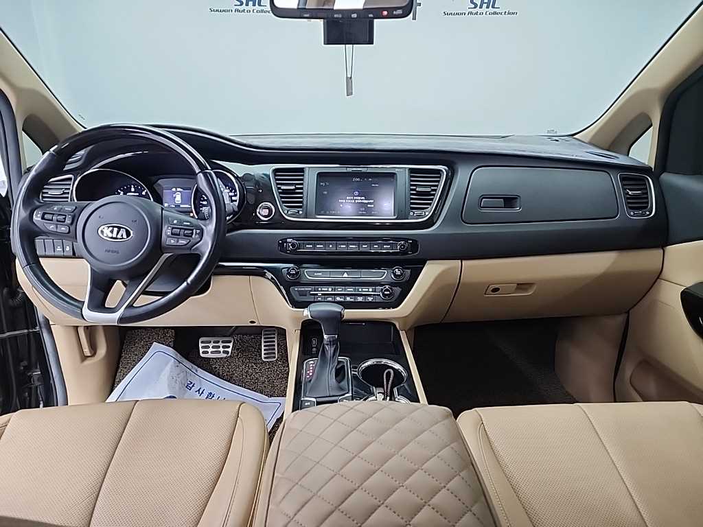KIA Carnival - Vista 7