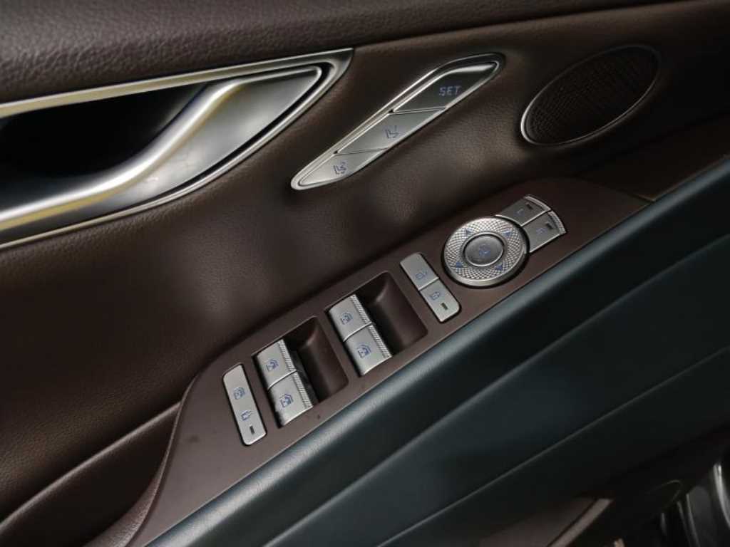 Genesis G80 - Vista 8