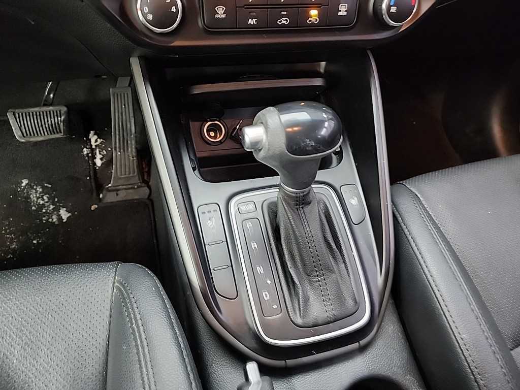 KIA Carens - Vista 8