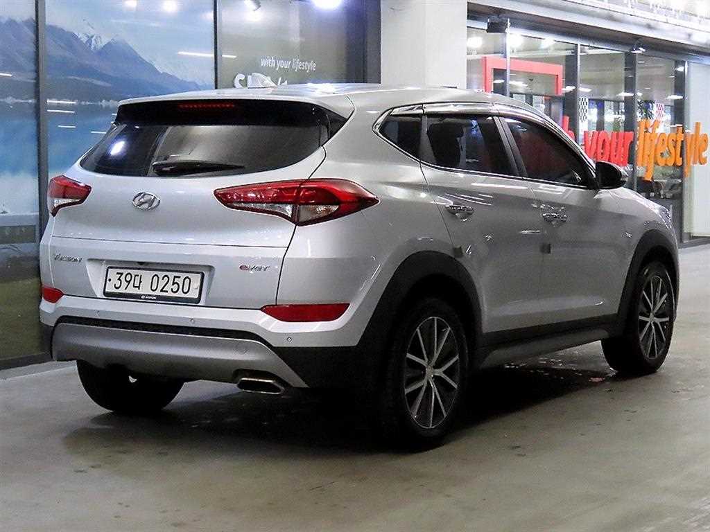 HYUNDAI Tucson - Vista 4