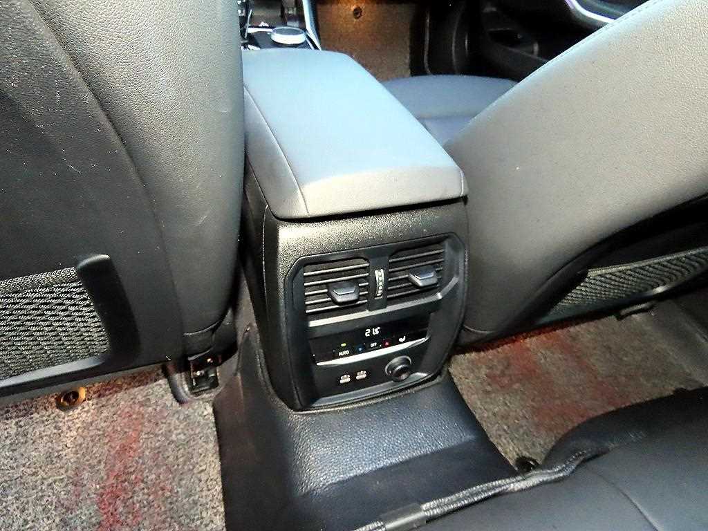 BMW 3 series 2020 Negro - Importación desde Corea - HF Imports Iquique - Foto 17