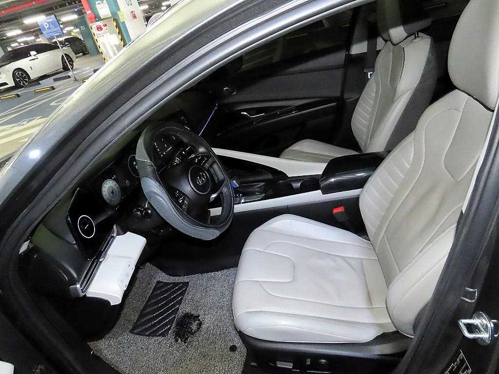 HYUNDAI Avante - Vista 6