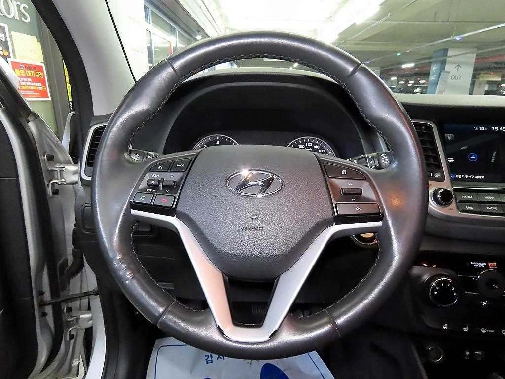 HYUNDAI Tucson - Vista 8