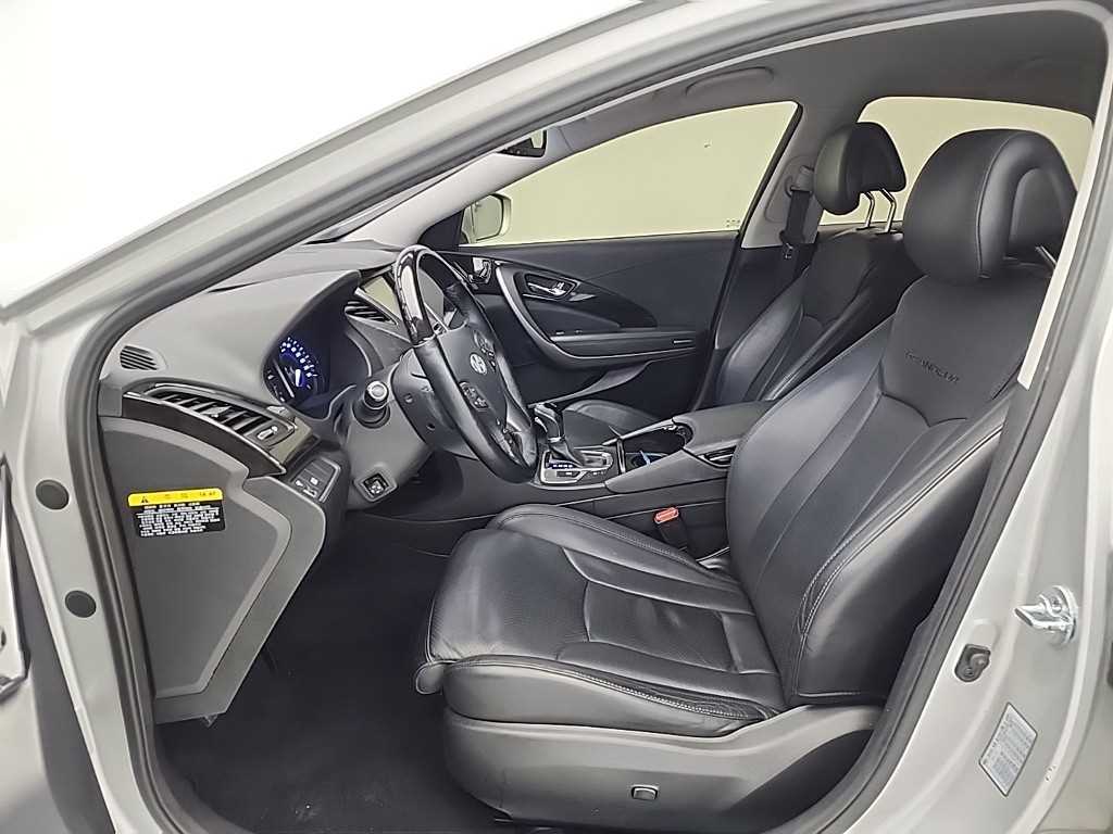 HYUNDAI Grandeur - Vista 11