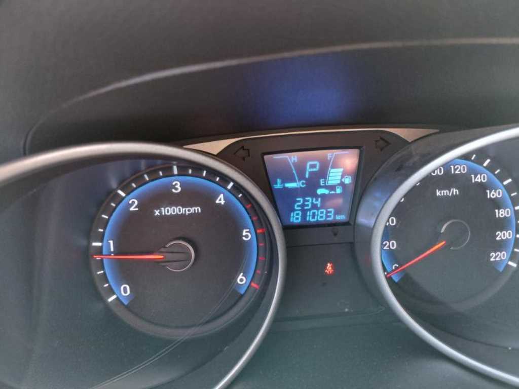 HYUNDAI Tucson - Vista 12