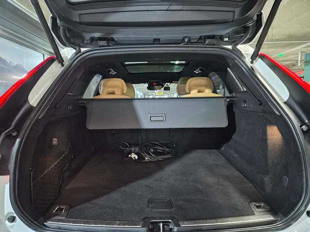 Volvo XC60 2021 Blanco - Importación desde Corea - HF Imports Iquique - Foto 18