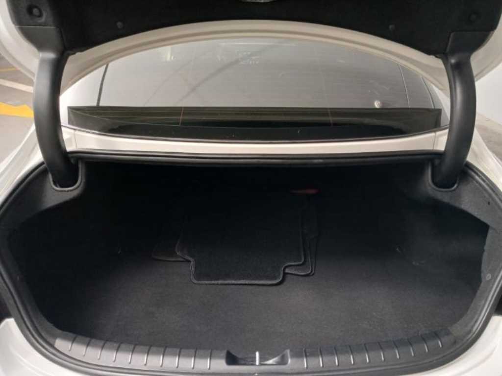 HYUNDAI Grandeur 2018 Blanco - Importación desde Corea - HF Imports Iquique - Foto 18