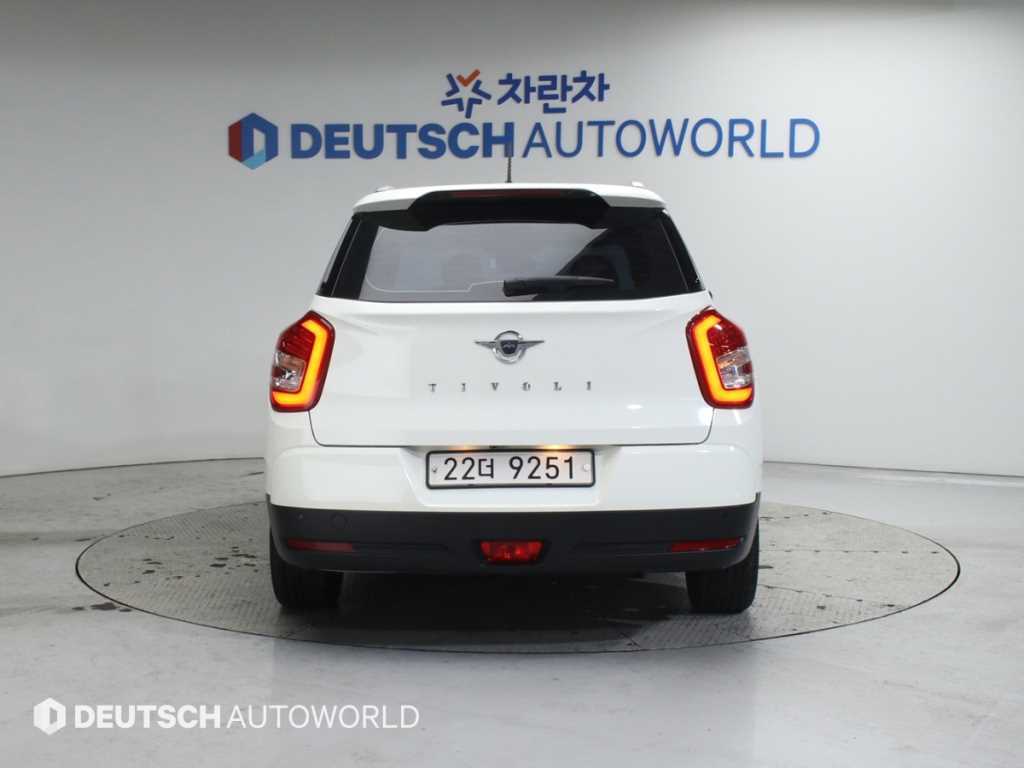 Ssangyong Tivoli - Vista 4