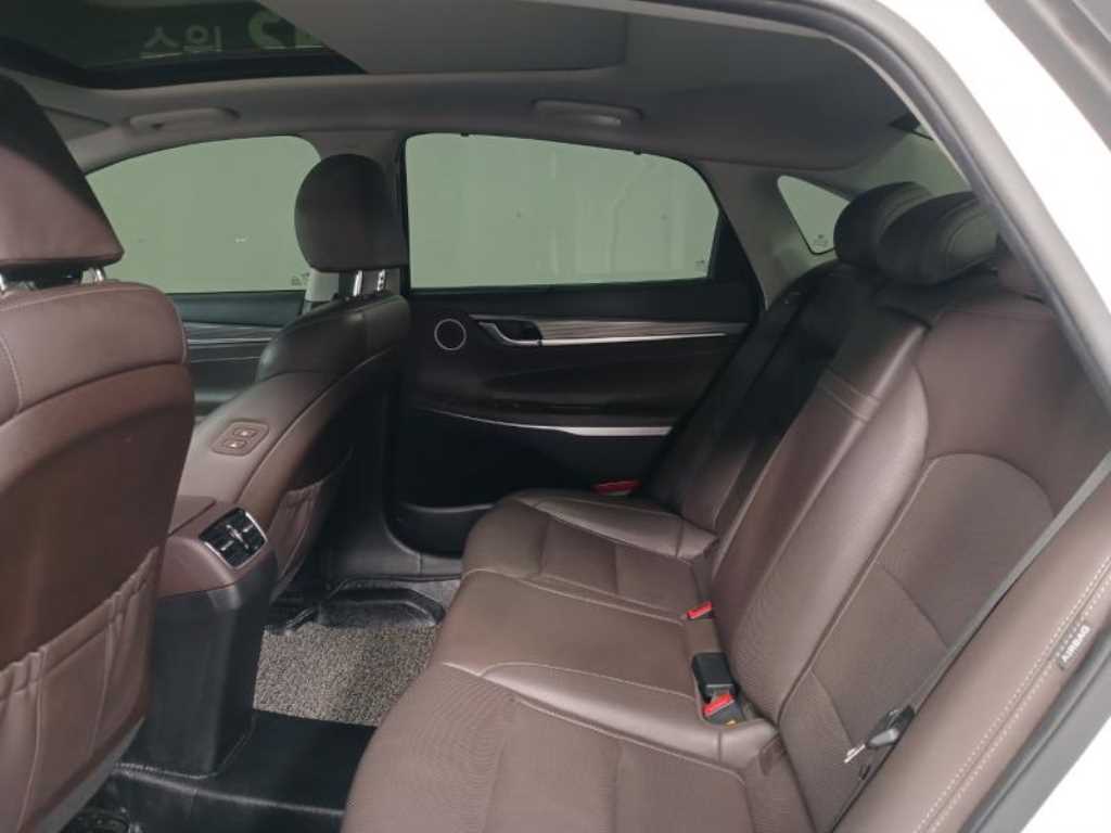 HYUNDAI Grandeur - Vista 8