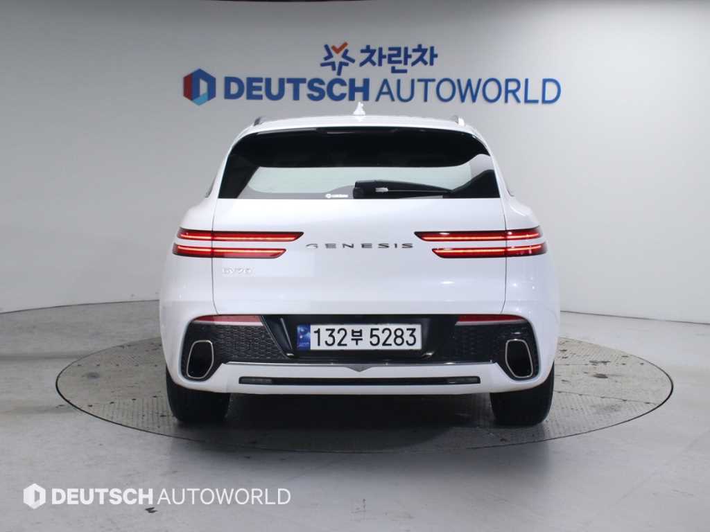 Genesis GV70 - Vista 4