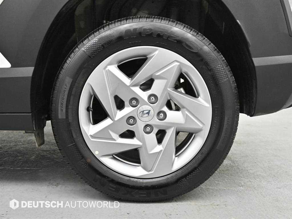 HYUNDAI Kona - Vista 5