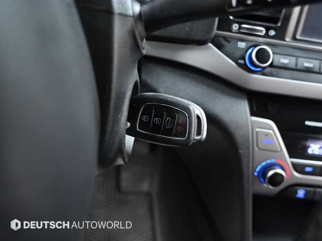 HYUNDAI Avante 2016 Blanco - Importación desde Corea - HF Imports Iquique - Foto 16