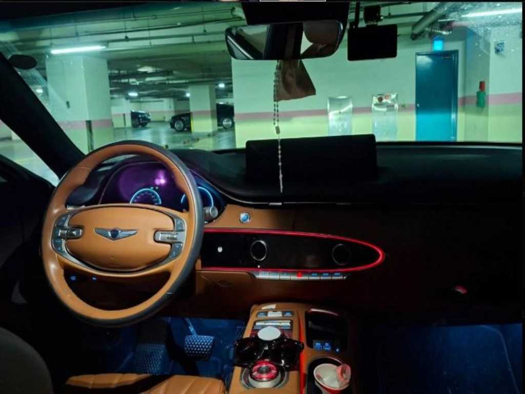 Genesis GV70 - Vista 4