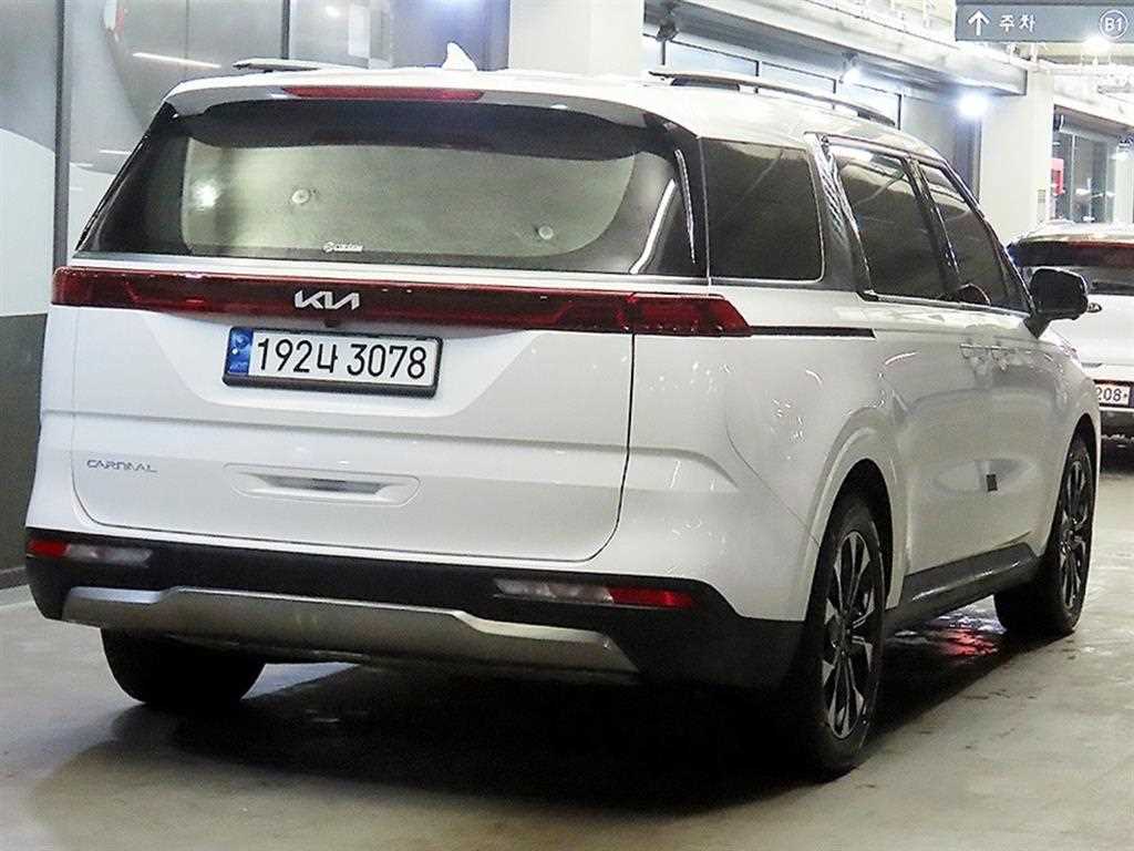 KIA Carnival - Vista 4