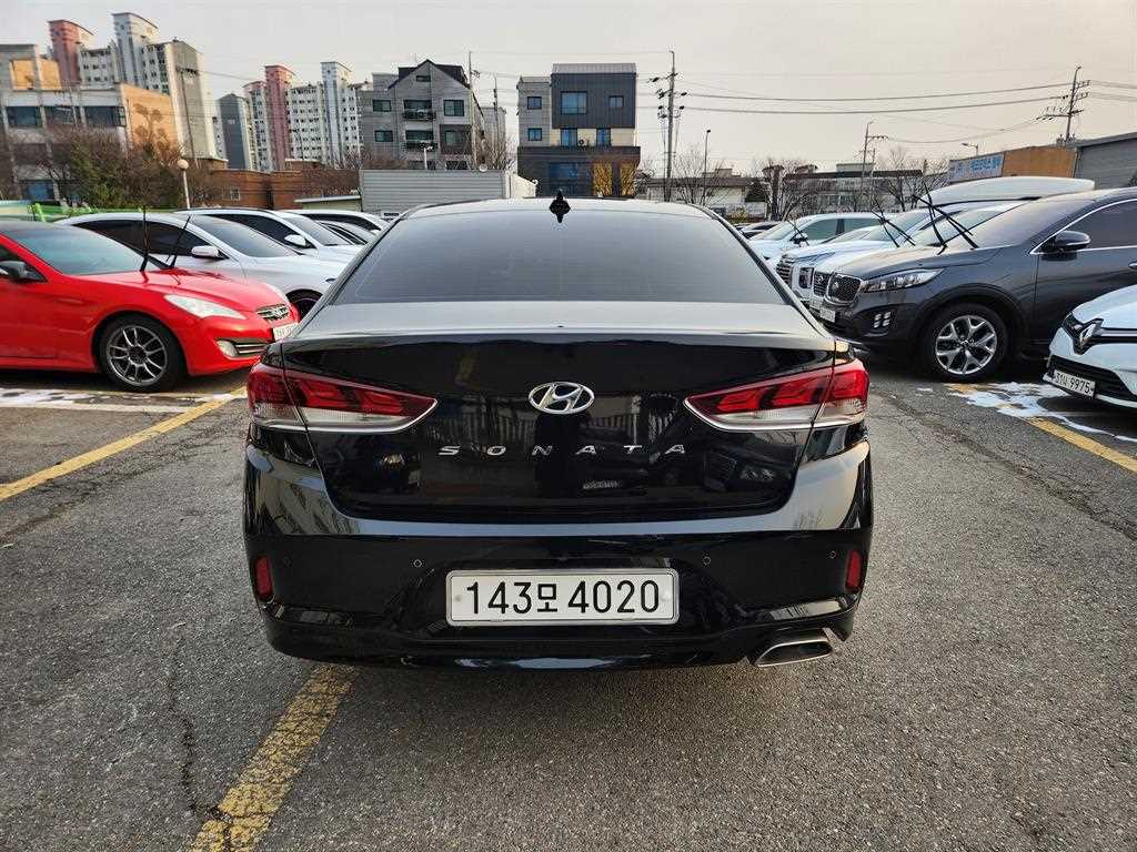 HYUNDAI Sonata - Vista 4