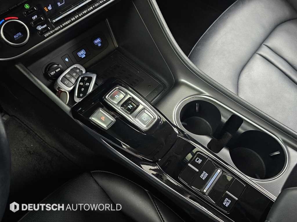 HYUNDAI Sonata - Vista 9