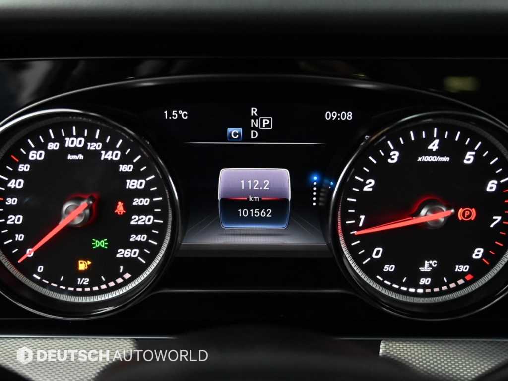 Mercedes Benz E class - Vista 8