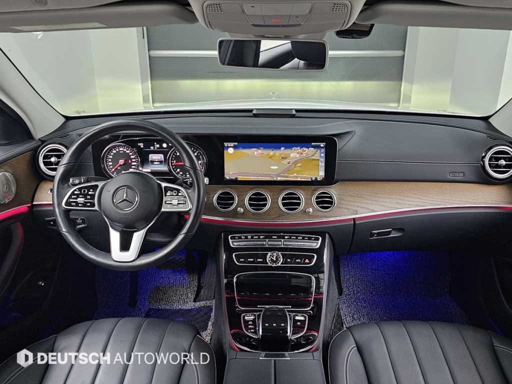 Mercedes Benz E class - Vista 7