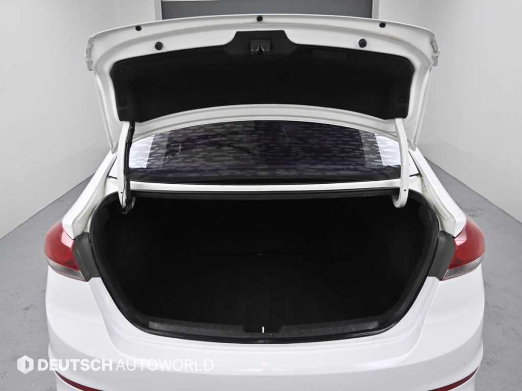 HYUNDAI Avante 2016 Blanco - Importación desde Corea - HF Imports Iquique - Foto 20