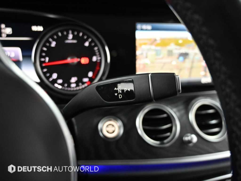 Mercedes Benz E class - Vista 9