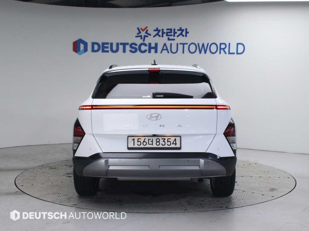 HYUNDAI Kona - Vista 4