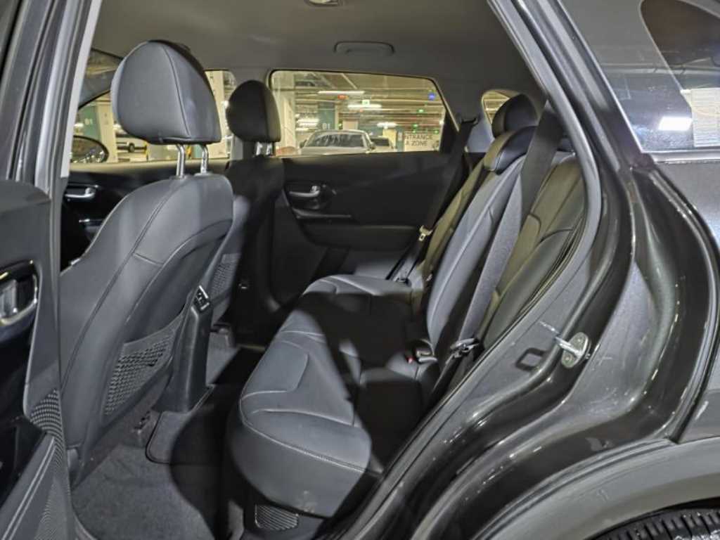 KIA Niro - Vista 9