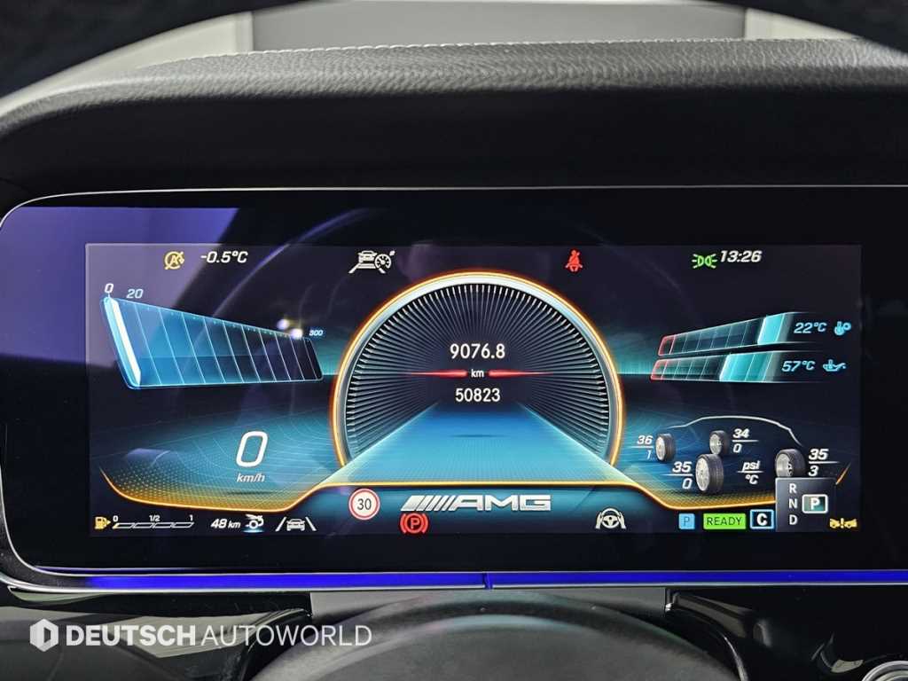 Mercedes Benz AMG GT - Vista 8