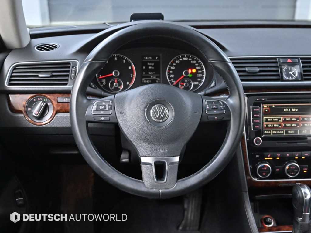 Volkswagen Passat 2013 Gris - Importación desde Corea - HF Imports Iquique - Foto 13