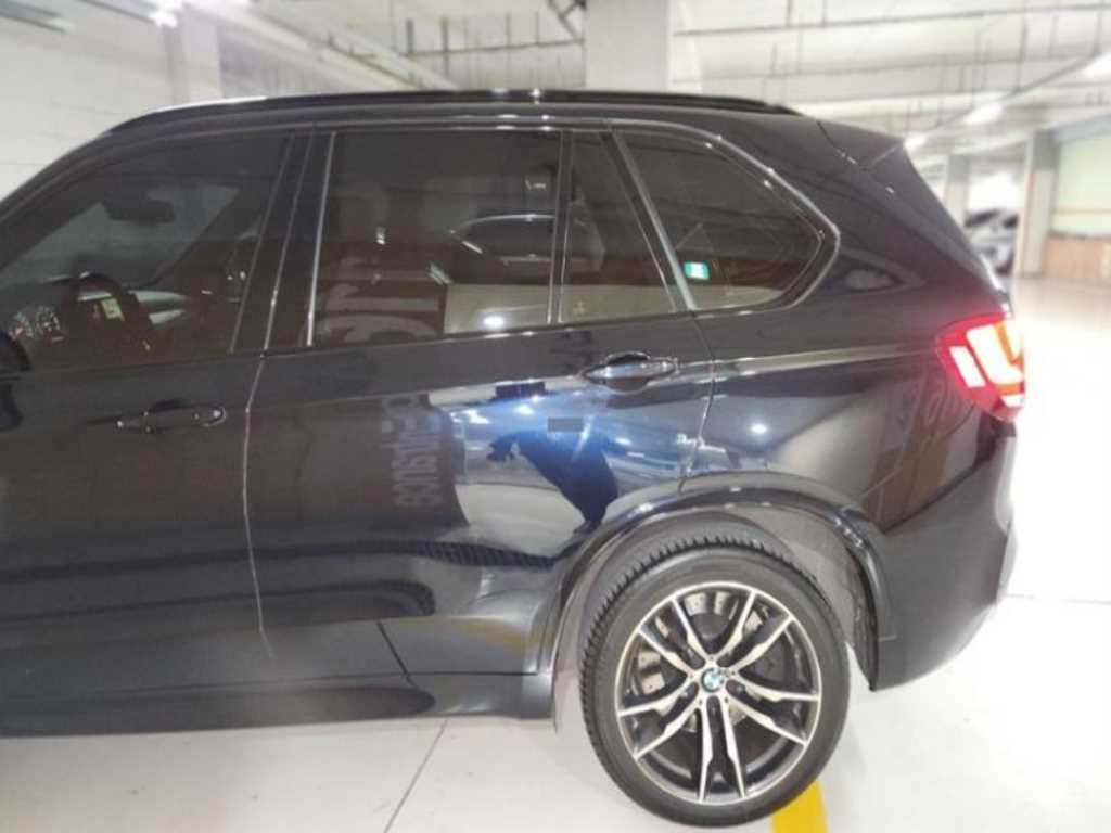 BMW X5M - Vista 6