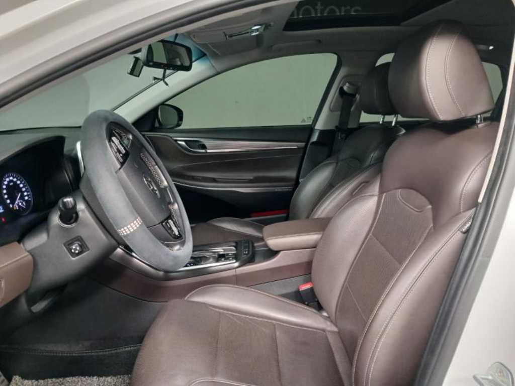 HYUNDAI Grandeur - Vista 7