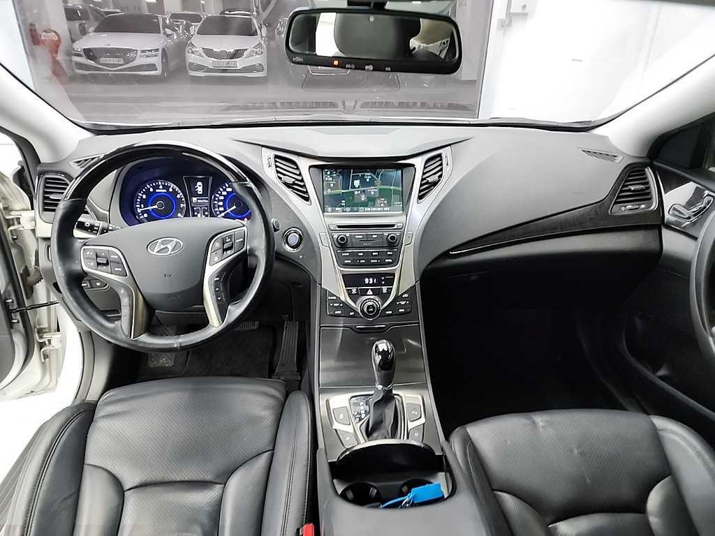 HYUNDAI Grandeur - Vista 7