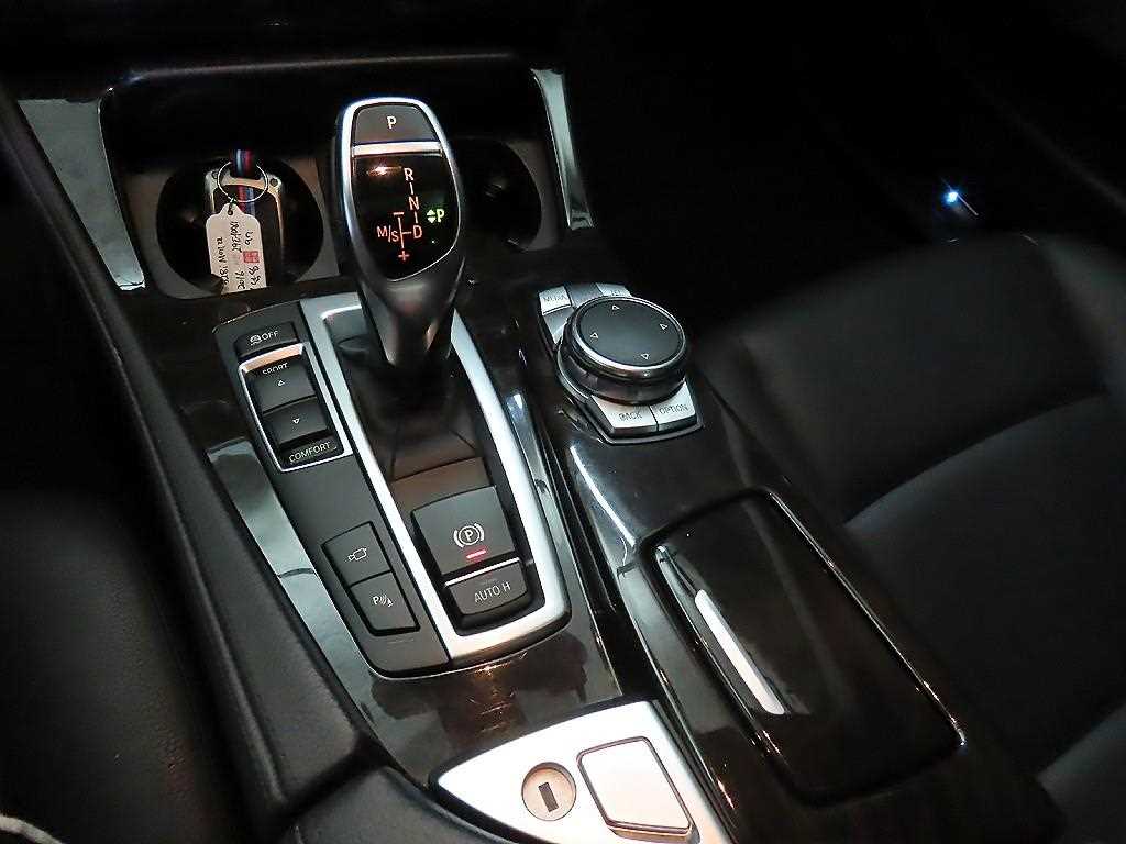 BMW 5 Series 2016 Negro - Importación desde Corea - HF Imports Iquique - Foto 14