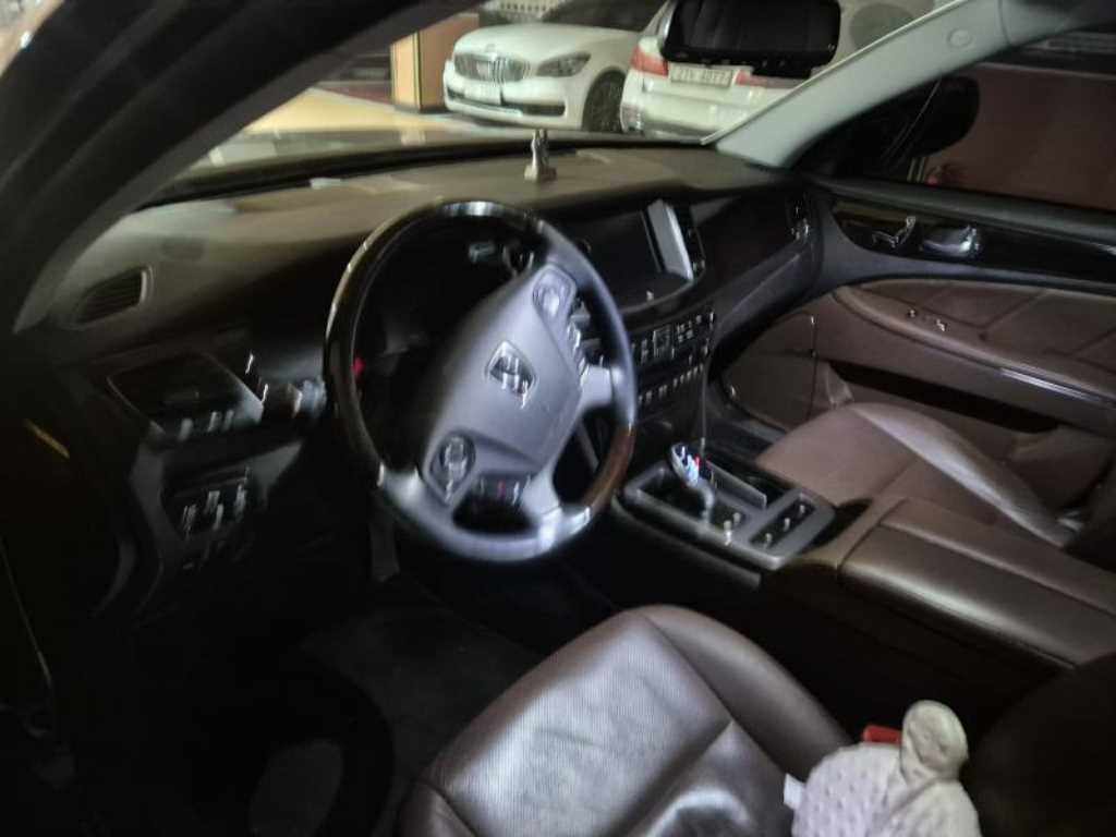 HYUNDAI Equus - Vista 6
