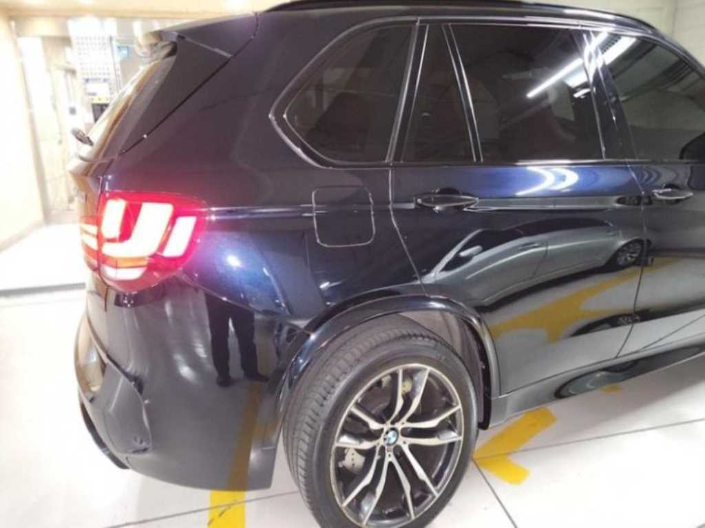 BMW X5M - Vista 5