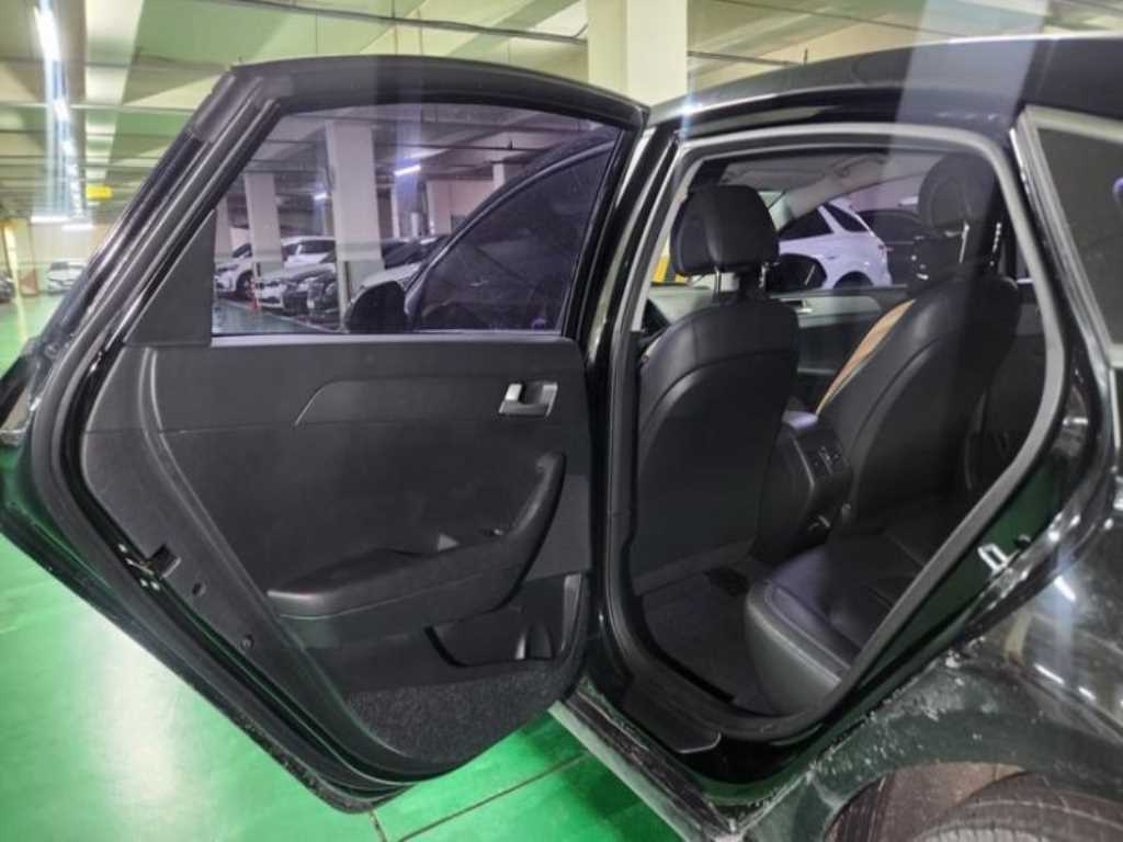 HYUNDAI Sonata - Vista 6