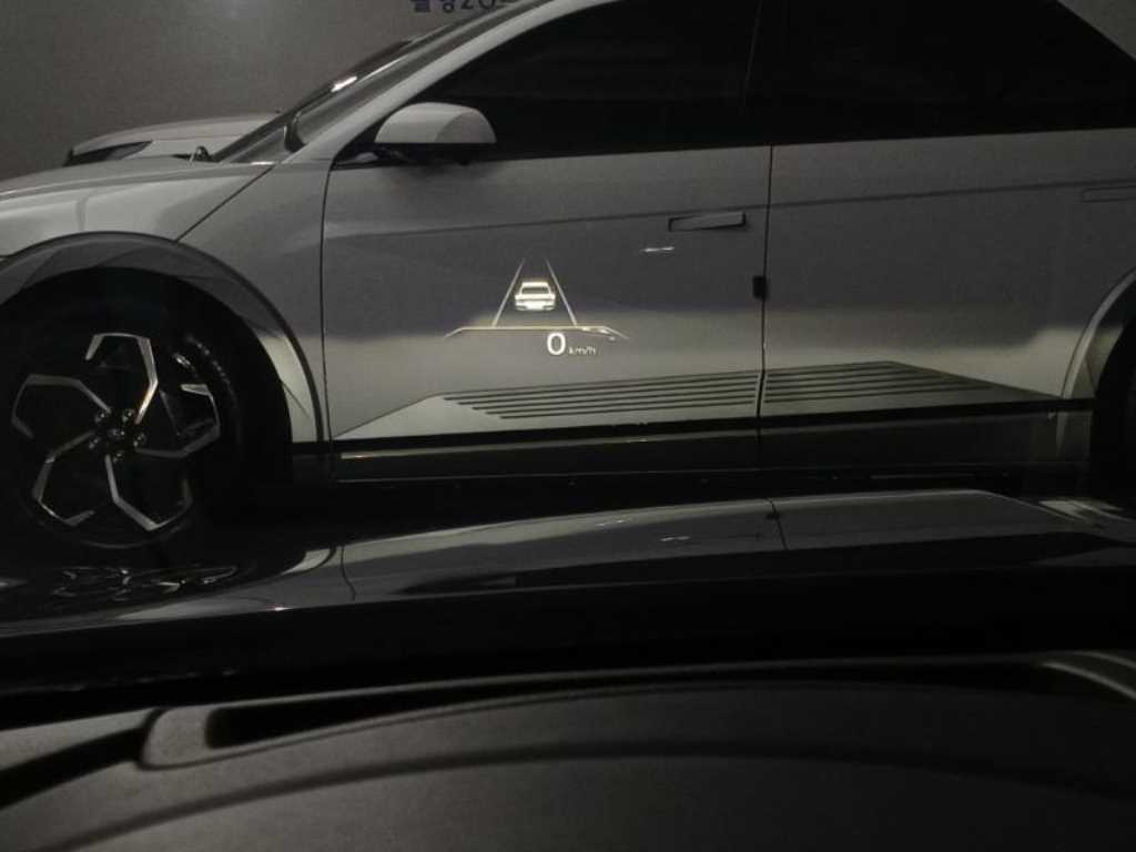 Genesis G80 - Vista 10