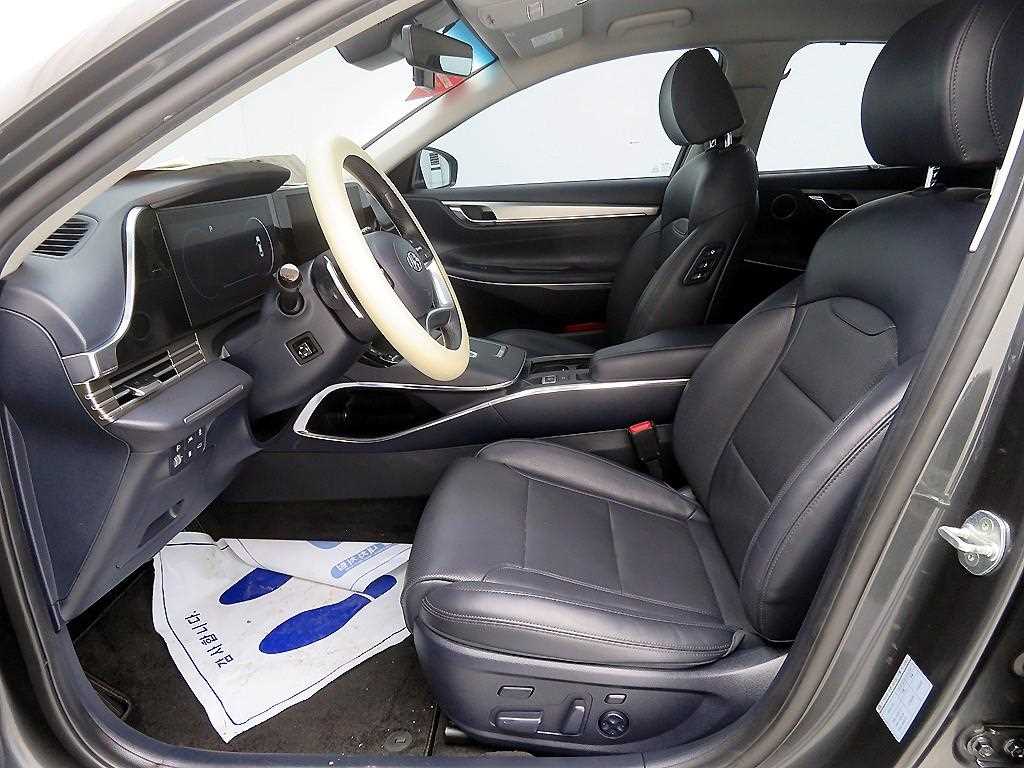 HYUNDAI Grandeur - Vista 6